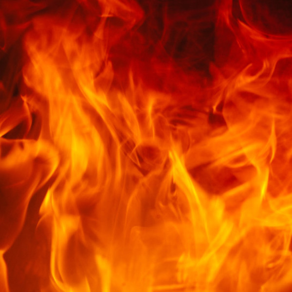 Burning fire fireplace 1749 800x550