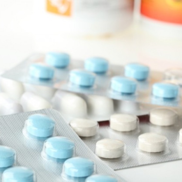 Plaquette de pilules aux antibiotiques la maladie le docteur 3210138 orig