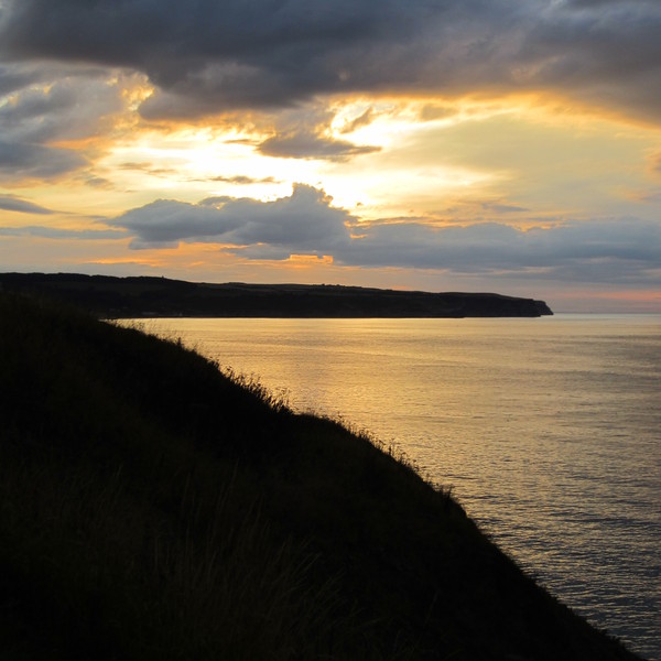 007   whitby north west's coast line from james cook's memorial