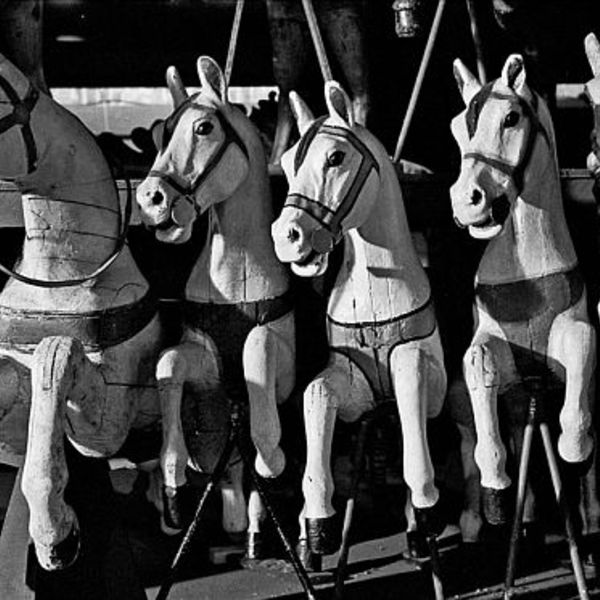 120011 paris musee arts forains chevaux de bois