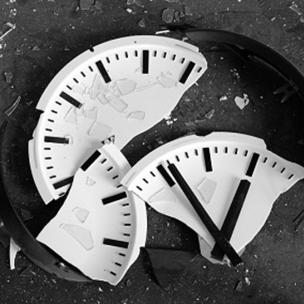 Broken clock