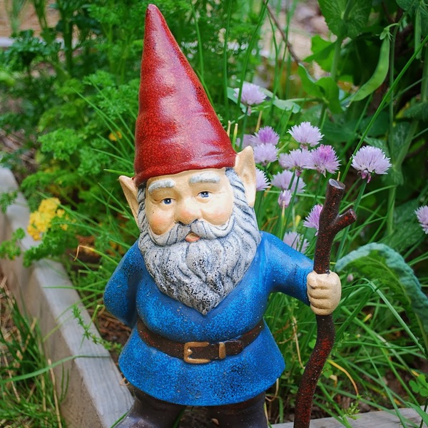 Garden gnome beckons