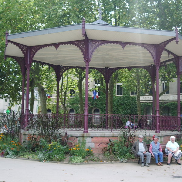 Kiosque place napol%c3%a9on