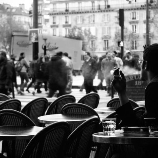 Terrasse de cafe parisienne cafes ed9280t650