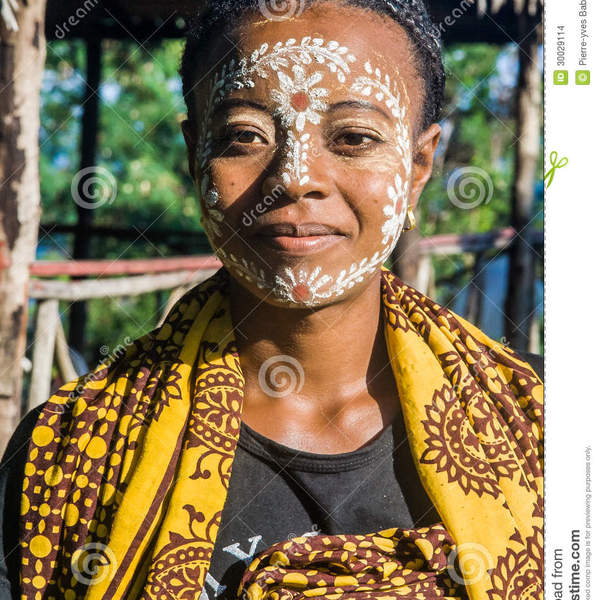 Malagasy woman ethnicity sakalava traditional paint mask apr nosy be island north madagascar 30029114