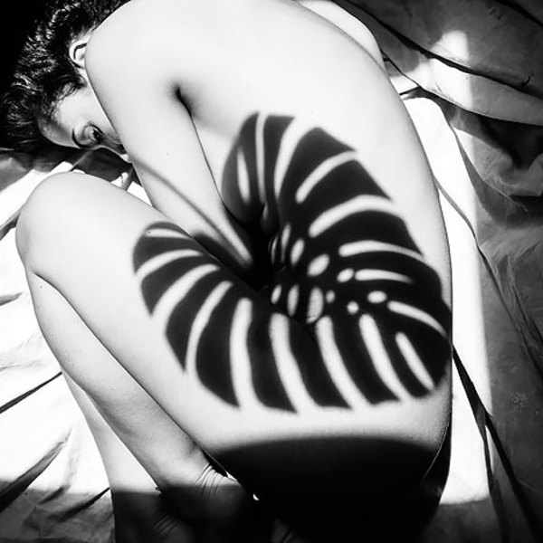 Black and white shadow photography emilio jimenez 6 576bc8e5deeca  700