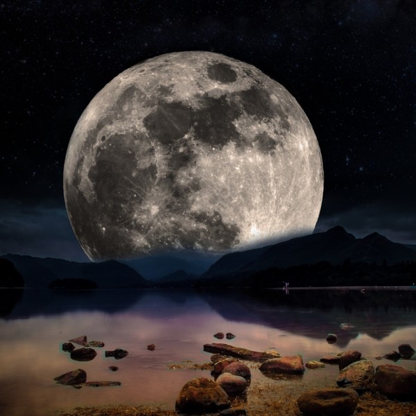 Paysage mystique lune astre %c3%a9toile 1560x1033