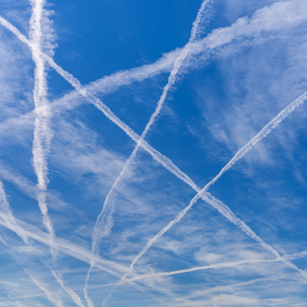 13643 chemtrails des nuages de pesticides au dessus de nos tetes